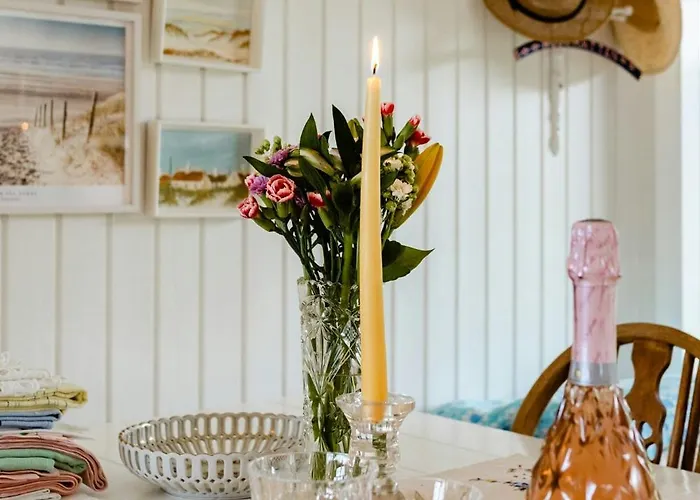 Ferienhaus Romantic Near Water And History *